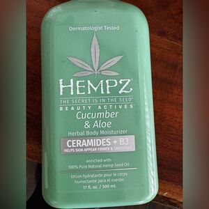 Hempz Body Lotion - Cucumber & Aloe Herbal Limited Edition Daily lotion 17 OZ